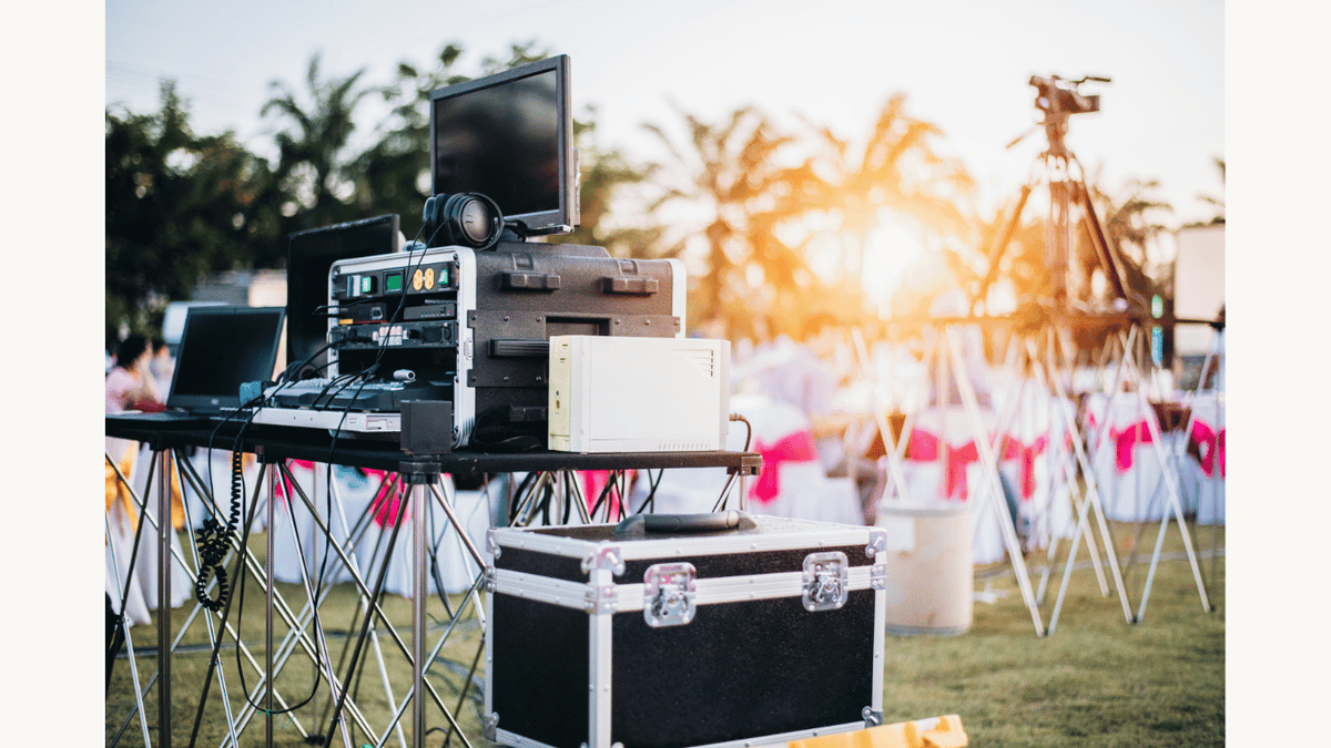Ultimate Guide to Hiring a Sound System for Your Party – Inflatable Bar ...